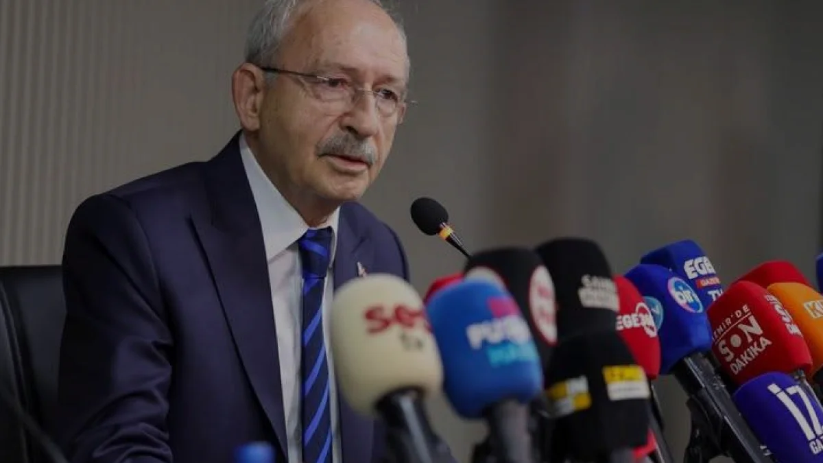 Kemal Kılıçdaroğlu İzmir Esnaf ve Sanatkarlar Odaları Birliğini ziyaret etti